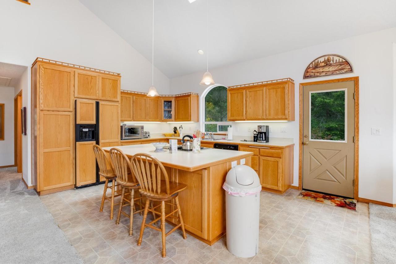 Huckleberry Haven Villa Tillamook Exterior photo